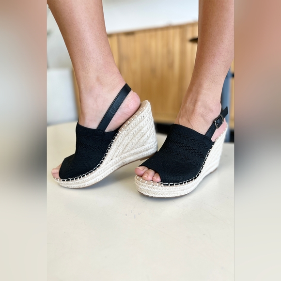 Forever Link Peep Toe High Heel Wedge Sandals - Picture 4 of 7